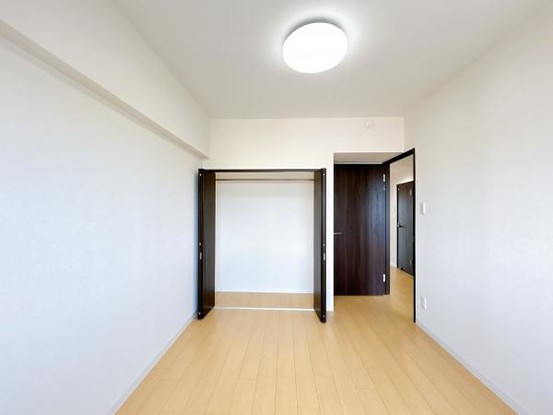 apartment 北海道札幌市白石区北郷一条１丁目5番13号