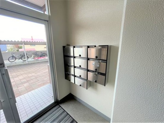 apartment 北海道札幌市白石区北郷一条１丁目5番13号