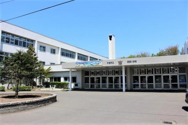 detached 北海道札幌市白石区北郷一条１丁目5番13号