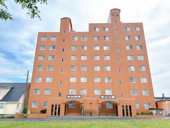 apartment 北海道札幌市白石区北郷一条１丁目5番13号