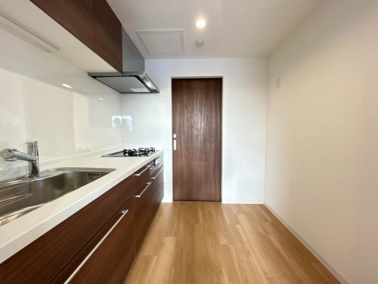 apartment 北海道札幌市白石区北郷一条１丁目5番13号