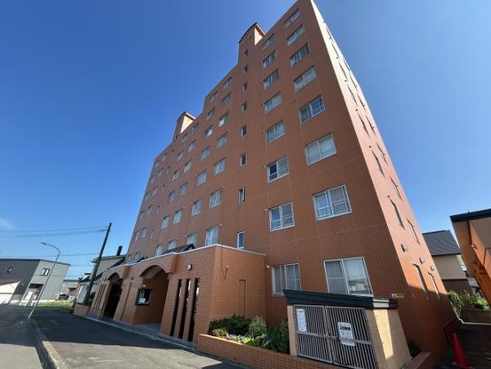 apartment 北海道札幌市白石区北郷一条１丁目5番13号