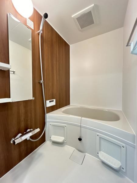 apartment 北海道札幌市白石区北郷一条１丁目5番13号