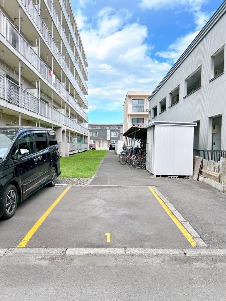 apartment 北海道札幌市白石区北郷一条１丁目5番13号