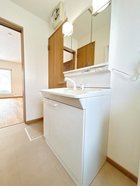 detached 北海道札幌市白石区北郷一条１丁目5番13号