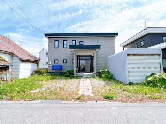 detached 北海道増毛郡増毛町南畠中町３丁目
地図を見る