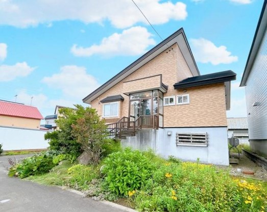 detached 北海道深川市北光町１丁目
地図を見る