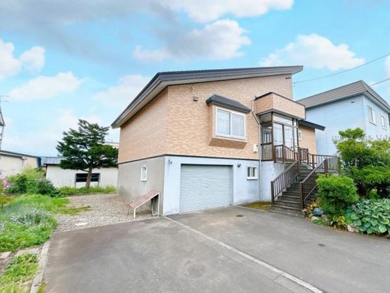 detached 北海道深川市北光町１丁目
地図を見る