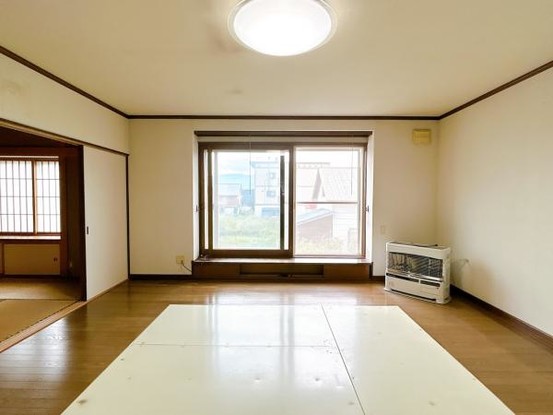 detached 北海道深川市北光町１丁目
地図を見る