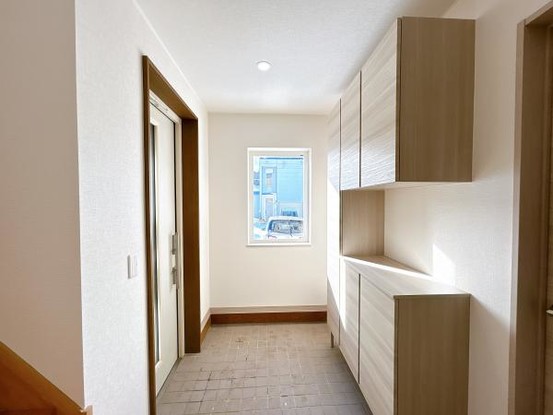 detached 北海道岩見沢市南町八条２丁目2番12号　小田ﾋﾞﾙ1F