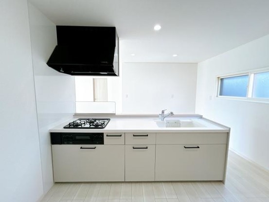 detached 北海道岩見沢市南町八条２丁目2番12号　小田ﾋﾞﾙ1F