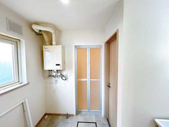 detached 北海道岩見沢市南町八条２丁目2番12号　小田ﾋﾞﾙ1F