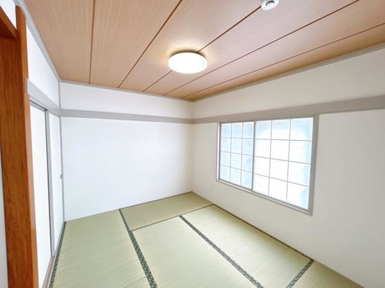 detached 北海道岩見沢市南町八条２丁目2番12号　小田ﾋﾞﾙ1F