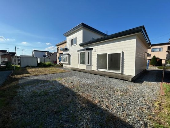 detached 北海道岩見沢市南町八条２丁目2番12号　小田ﾋﾞﾙ1F