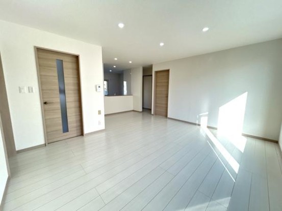 detached 北海道岩見沢市南町八条２丁目2番12号　小田ﾋﾞﾙ1F