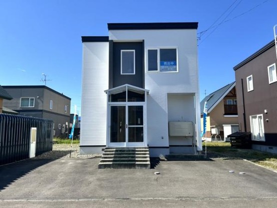 detached 北海道岩見沢市南町八条２丁目2番12号　小田ﾋﾞﾙ1F