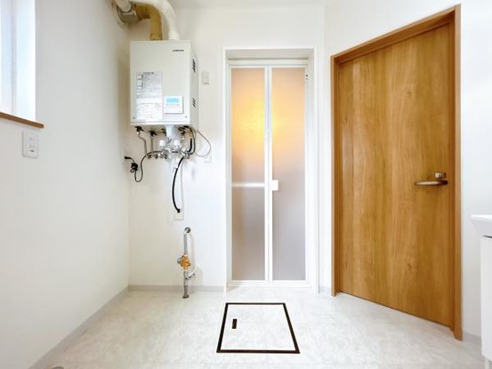 detached 北海道岩見沢市南町八条２丁目2番12号　小田ﾋﾞﾙ1F