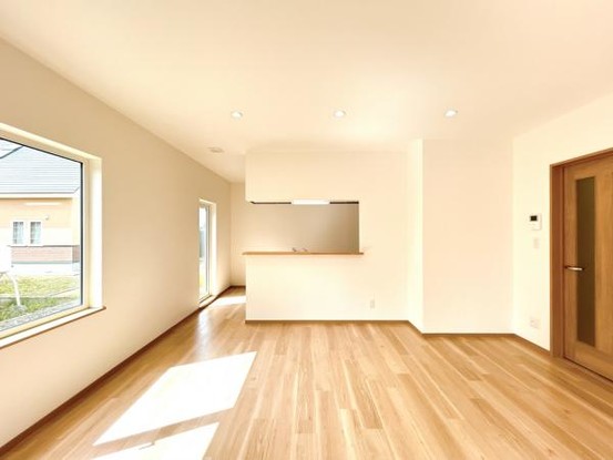 detached 北海道岩見沢市南町八条２丁目2番12号　小田ﾋﾞﾙ1F