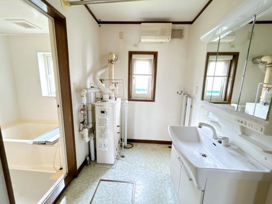 detached 北海道岩見沢市南町八条２丁目2番12号　小田ﾋﾞﾙ1F