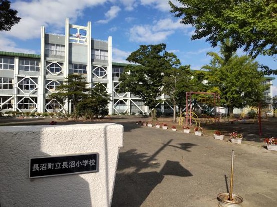 detached 北海道岩見沢市南町八条２丁目2番12号　小田ﾋﾞﾙ1F
