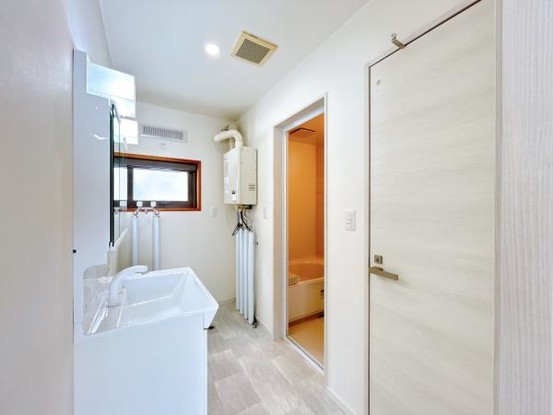 detached 北海道岩見沢市南町八条２丁目2番12号　小田ﾋﾞﾙ1F