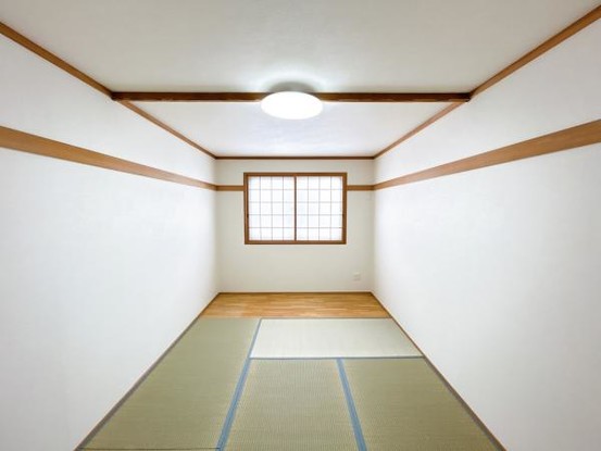 detached 北海道岩見沢市南町八条２丁目2番12号　小田ﾋﾞﾙ1F