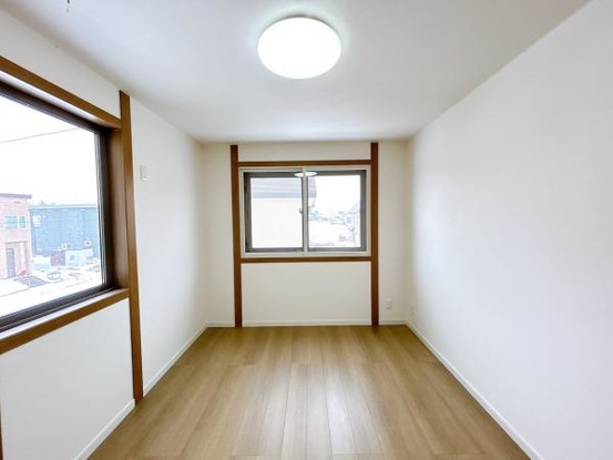 detached 北海道岩見沢市南町八条２丁目2番12号　小田ﾋﾞﾙ1F