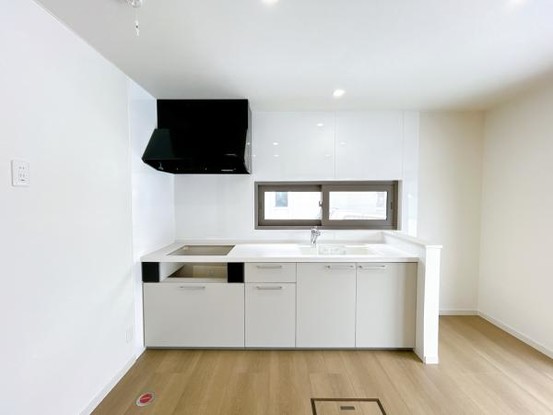 detached 北海道岩見沢市南町八条２丁目2番12号　小田ﾋﾞﾙ1F