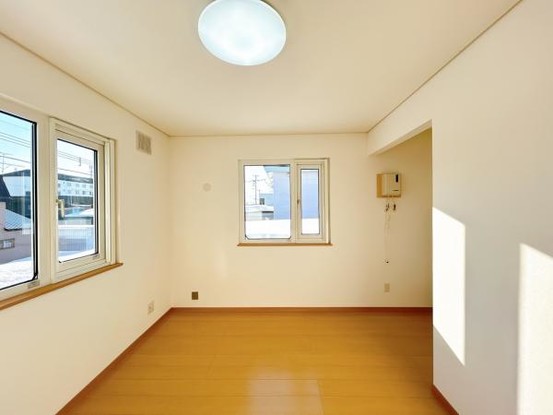 detached 北海道岩見沢市南町八条２丁目2番12号　小田ﾋﾞﾙ1F