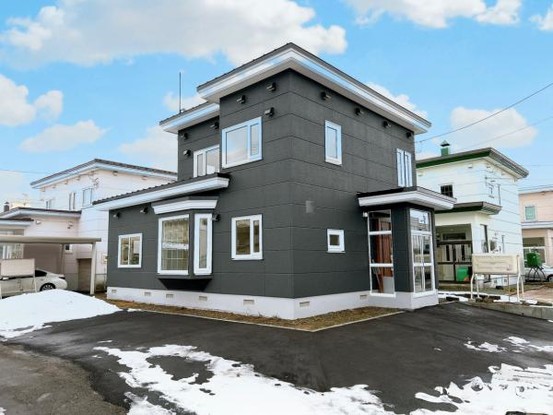 detached 北海道岩見沢市南町八条２丁目2番12号　小田ﾋﾞﾙ1F