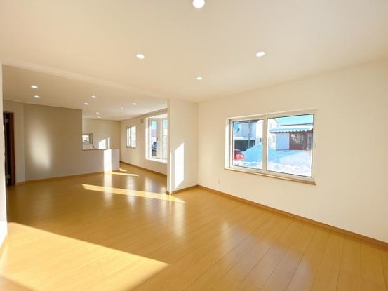 detached 北海道岩見沢市南町八条２丁目2番12号　小田ﾋﾞﾙ1F