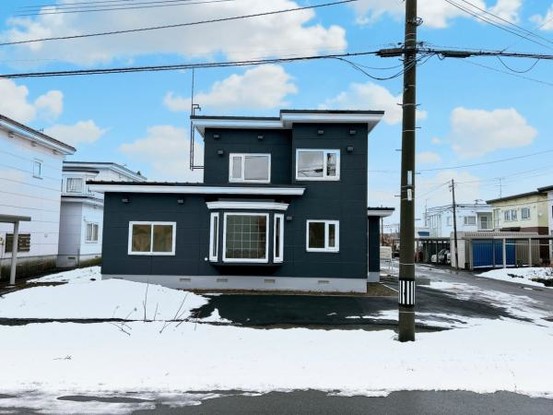 detached 北海道岩見沢市南町八条２丁目2番12号　小田ﾋﾞﾙ1F