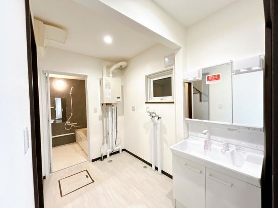 detached 北海道岩見沢市南町八条２丁目2番12号　小田ﾋﾞﾙ1F