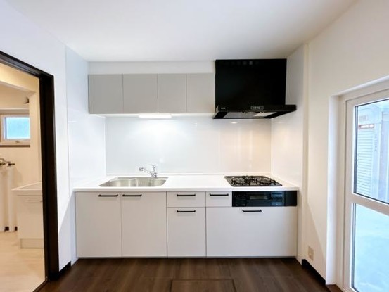 detached 北海道岩見沢市南町八条２丁目2番12号　小田ﾋﾞﾙ1F