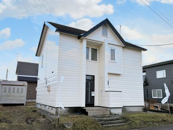 detached 北海道岩見沢市南町八条２丁目2番12号　小田ﾋﾞﾙ1F