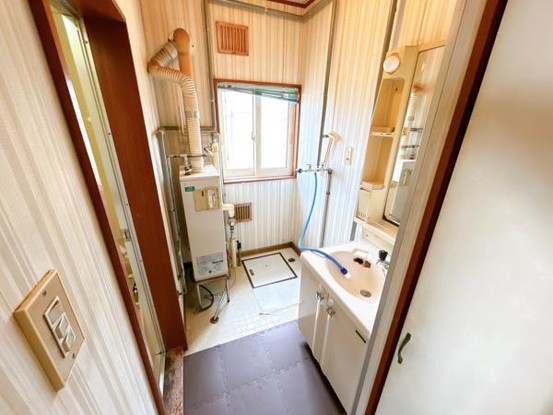 detached 北海道岩見沢市南町八条２丁目2番12号　小田ﾋﾞﾙ1F