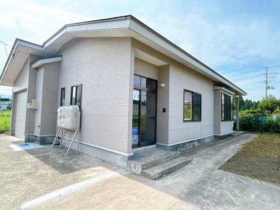 detached 青森県十和田市大字三本木字稲吉85-66