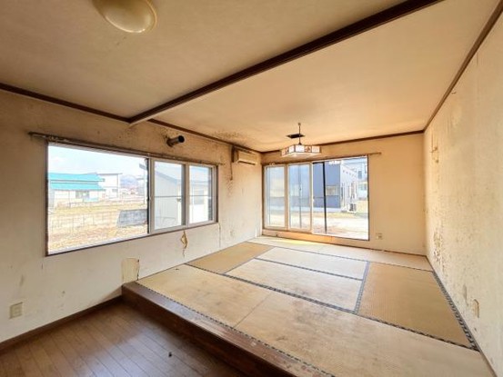 detached 青森県弘前市大字八幡町２丁目８-６　プレステージ青山１０５