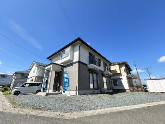 detached 岩手県紫波郡矢巾町大字広宮沢第１０地割
地図を見る