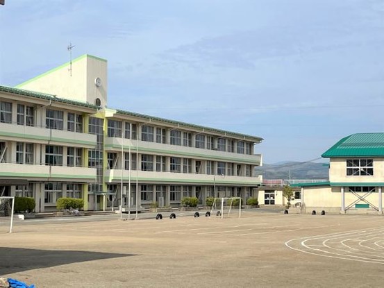 detached 岩手県紫波郡矢巾町大字広宮沢第１０地割
地図を見る