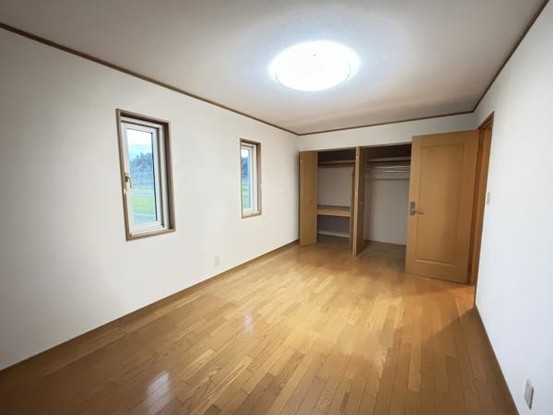 detached 岩手県奥州市江刺岩谷堂字新地野道下
地図を見る