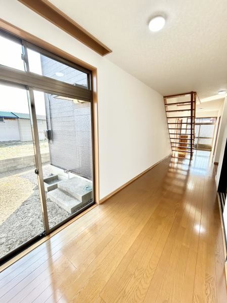 detached 秋田県男鹿市船越字八郎谷地
地図を見る