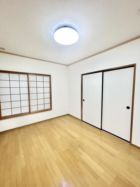detached 秋田県南秋田郡八郎潟町字昼根下
地図を見る