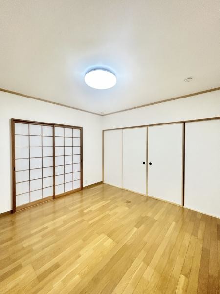 detached 秋田県南秋田郡八郎潟町字昼根下
地図を見る