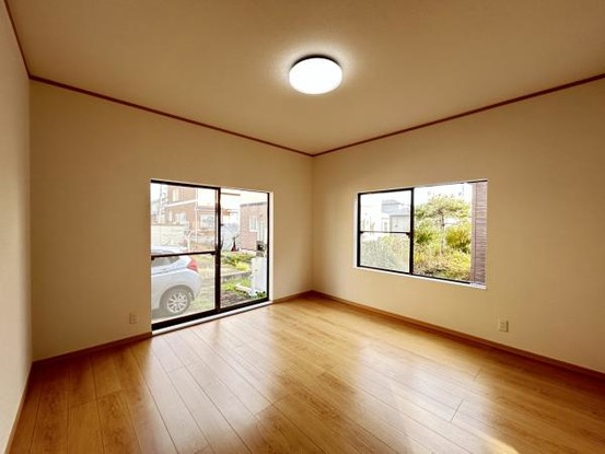 detached 秋田県潟上市飯田川飯塚字塞ノ神
地図を見る