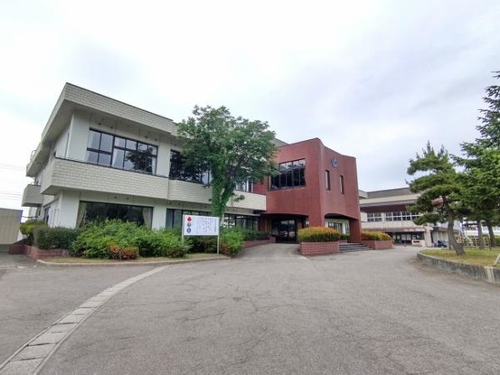 detached 秋田県潟上市飯田川飯塚字塞ノ神
地図を見る