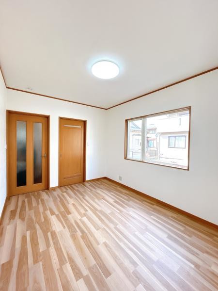 detached 秋田県潟上市天王字江川上谷地
地図を見る