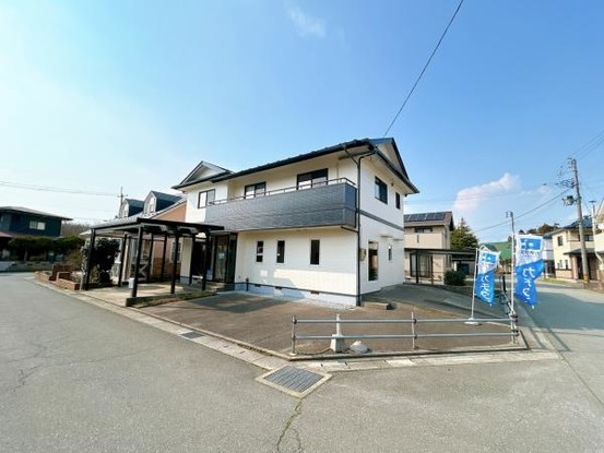 detached 秋田県潟上市天王字江川上谷地
地図を見る