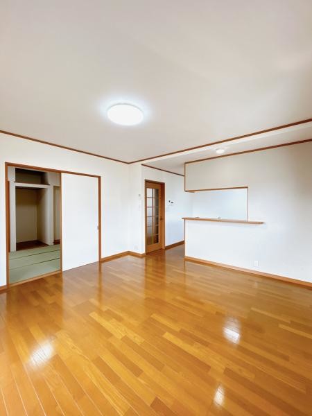 detached 秋田県潟上市天王字江川上谷地
地図を見る