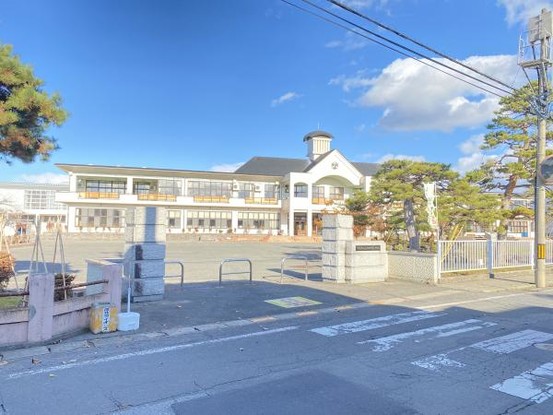 detached 山形県山形市鉄砲町３丁目3-11　フェアリーテール　2-E